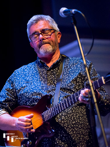Hugh Gregory on guitar