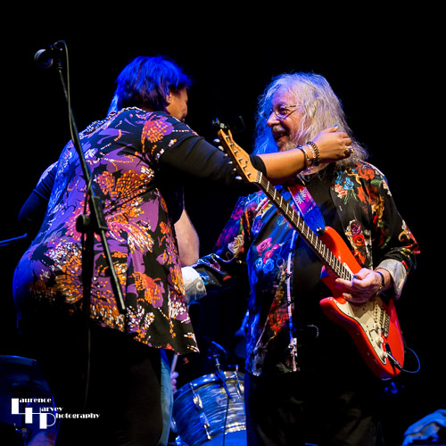 Dave Thomas on guitar & guest vocalist mayoress Sonia Browne