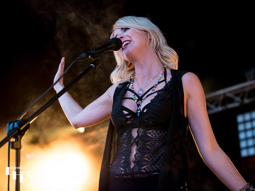 Franck Carducci (Band): Mary Reynaud on vocals