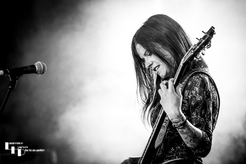 Häxan: Sam Bolderson on vocals & guitar