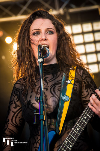 Häxan: Harriet Wadeson on bass
