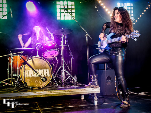 Häxan: Harriet Wadeson on bass & Jess Hartley on drums