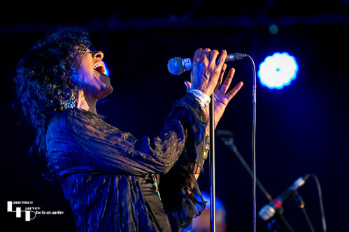 Mo Birch on backing vocals & percussion