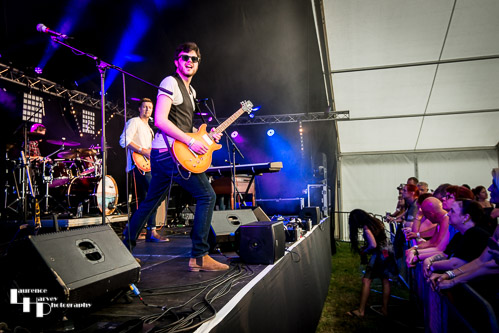 The Mentulls: Andrew Pipe on guitar & vocals