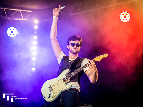 The Mentulls: Andrew Pipe on guitar & vocals