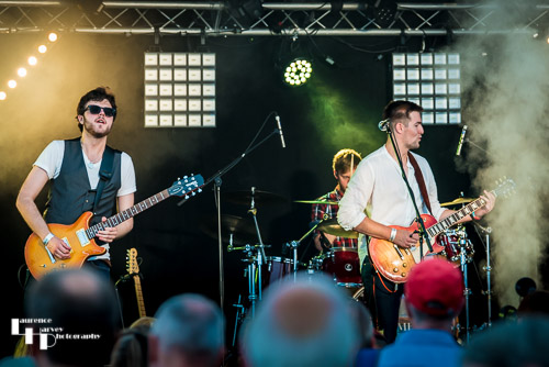 The Mentulls: Andrew Pipe & Dave Crabtree on guitar