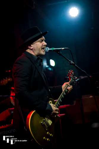 Matt Pearce on vocals & guitar