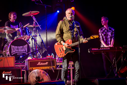 Dennis Greaves on vocals & guitar, Sonny Greaves on drums, Tom Monks on keys