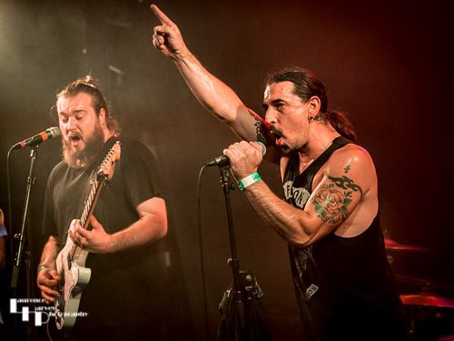Rob Angelico on vocals & Luke Allatt on rhythm guitar & backing vocals