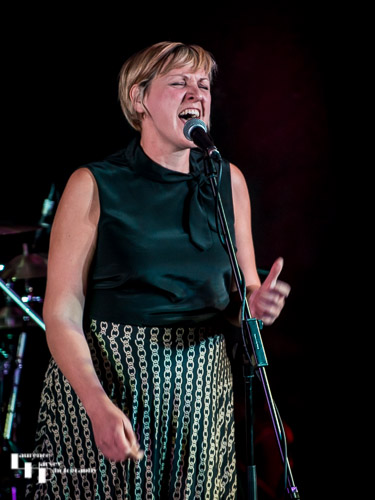 Laura Castle on vocals