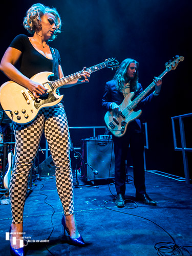 Samantha Fish on vocals & guitar, Chris Alexander on bass