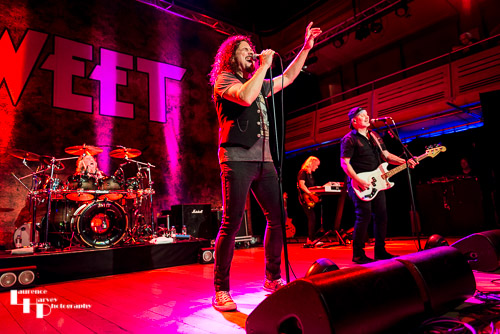 Sweet on stage at The Apex