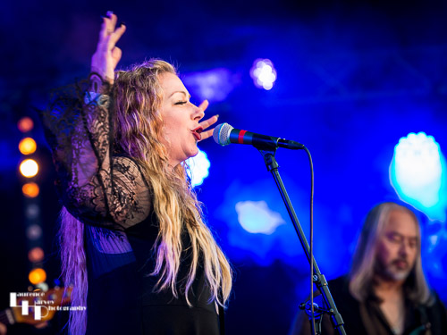T Clemente Band: Amanda Dieck on vocals