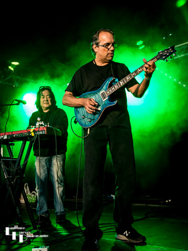 T Clemente Band: Jeff Mayer on guitar & Bryan Yoshida on keys