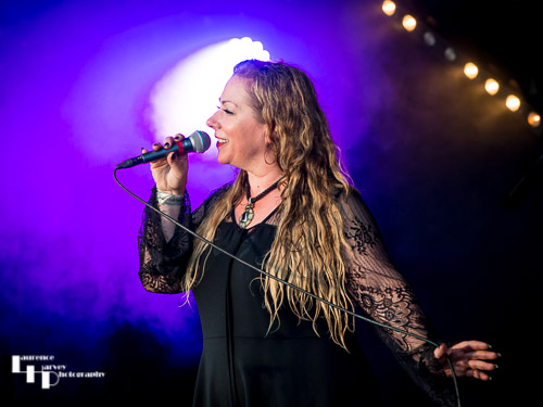 T Clemente Band: Amanda Dieck on vocals