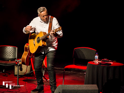 Tommy Emmanuel on stage at Cambridge Corn Exchange