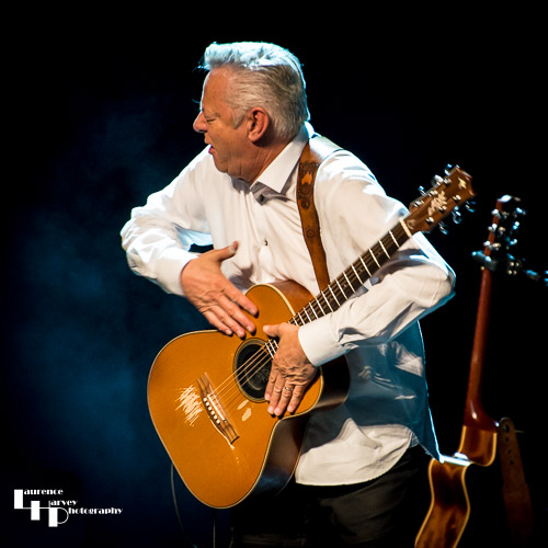 Tommy Emmanuel on guitar