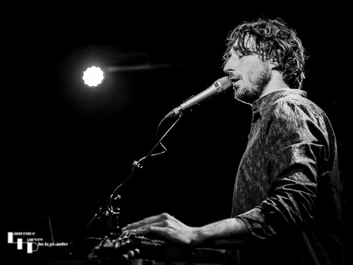 Wille Edwards on vocals & lap steel slide guitar
