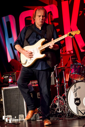 Walter Trout on vocals & guitar