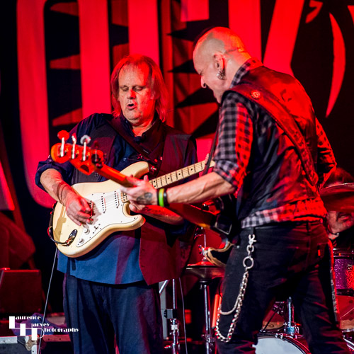 Walter Trout on guitar & Johnny Griparic on bass