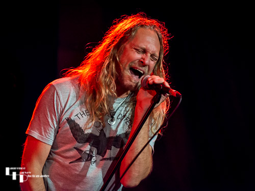 Andrew Elt on vocals