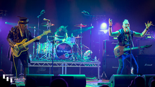 Zal Cleminson on vocals & guitar, Nelson McFarlane on bass & Carlos Marin on drums