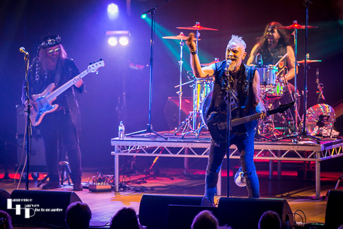 Zal Cleminson on vocals & guitar, Nelson McFarlane on bass & Carlos Marin on drums