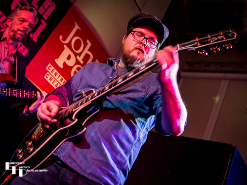 Mark ‘Boweevil’ Howes on guitar