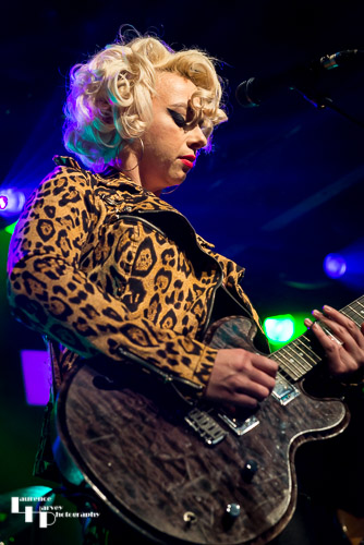 Samantha Fish on vocals & guitar