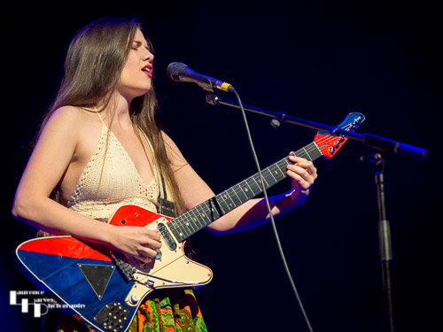 Arielle on vocals & guitar