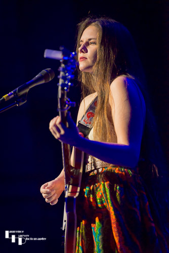 Arielle on vocals & guitar