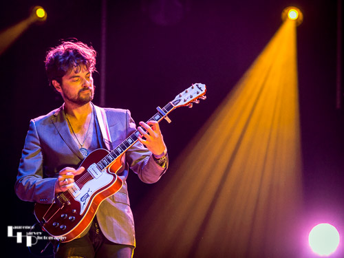 Marco Cinelli on guitar & vocals