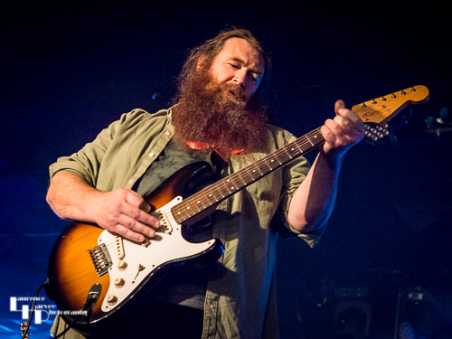 Christy O'Hanlon on vocals & guitar