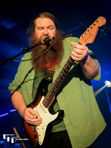 Christy O'Hanlon on vocals & guitar