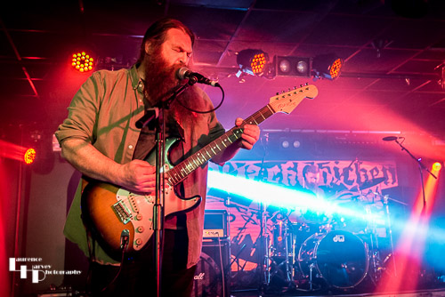 Christy O'Hanlon on vocals & guitar