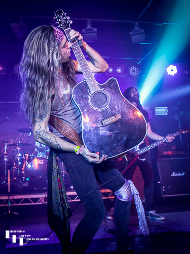 Collateral: Angelo Tristan on vocals & guitar