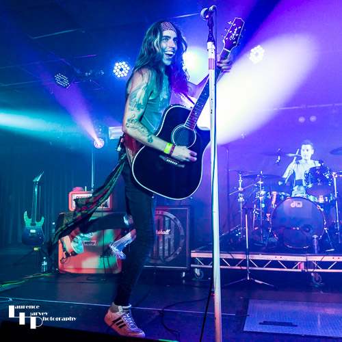 Collateral: Angelo Tristan on vocals & guitar