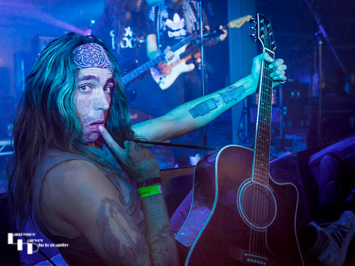 Collateral: Angelo Tristan on vocals & guitar