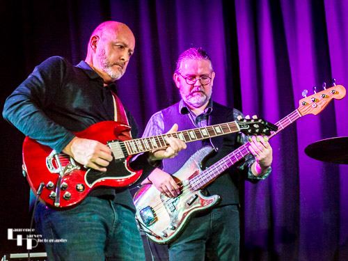 Steve Tansley (Guest) on guitar & Paul Mallatratt on bass