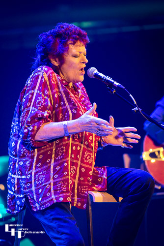 Dana Gillespie on vocals