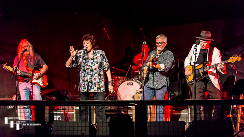 The Dave Thomas Band & Dana Gillespie on stage at The Barrel, Banham