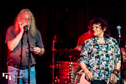 Dave Thomas on harmonica & Dana Gillespie on vocals