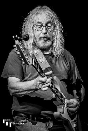 Dave Thomas on guitar