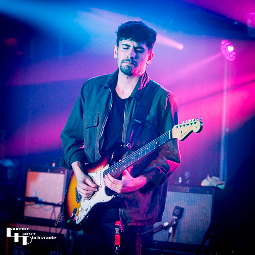 Félix Rabin on vocals & guitar
