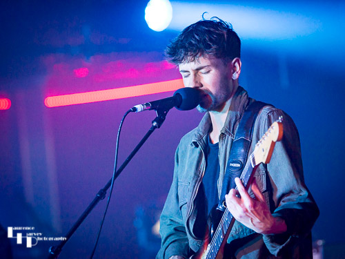 Félix Rabin on vocals & guitar