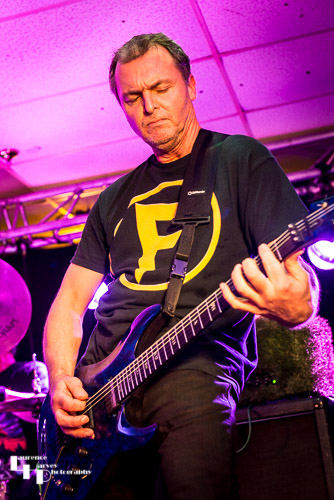 Ranko on lead guitar