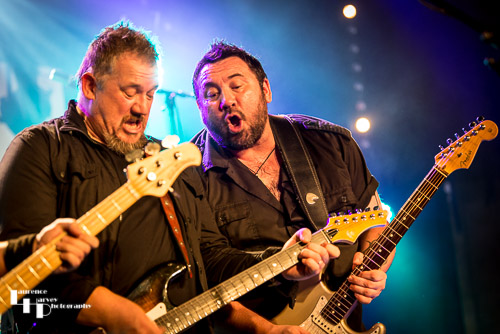 Alan Nimmo & Stevie Nimmo on guitar