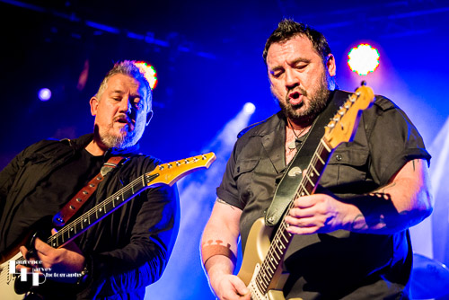 Alan Nimmo & Stevie Nimmo on guitar