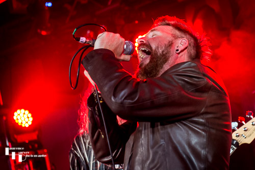 Craig Blencowe on vocals