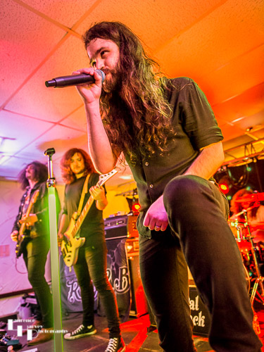 Dan Byrne on vocals